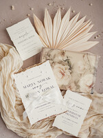 Zaproszenia ślubne z perełkami / tłoczeniem darte złocone zaproszenia ślubne z perełkami, minimalistyczne zaproszenie na ślub z perełkami i kalkową kopertą, rwane złocone zaproszenie na ślub cywilny perły4