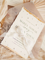 Zaproszenia ślubne z perełkami / tłoczeniem darte złocone zaproszenia ślubne z perełkami, minimalistyczne zaproszenie na ślub z perełkami i kalkową kopertą, rwane złocone zaproszenie na ślub cywilny perły9