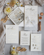 Zaproszenia ślubne z perełkami / tłoczeniem złocone zaproszenia ślubne z perełkami, eleganckie zaproszenie na ślub z perełkami, kalkowa obwoluta z perłami złocone zaproszenie na ślub, zaproszenia ślubne z perełkami1