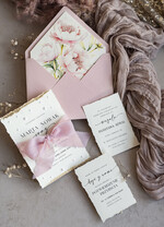 Zaproszenia ślubne z perełkami / tłoczeniem darte złocone zaproszenia ślubne z perełkami, różowe peonie zaproszenie na ślub z perełkam, rwane złocone zaproszenie na ślub cywilny perły i piwonie15