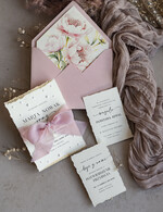 Zaproszenia ślubne z perełkami / tłoczeniem darte złocone zaproszenia ślubne z perełkami, różowe peonie zaproszenie na ślub z perełkam, rwane złocone zaproszenie na ślub cywilny perły i piwonie16