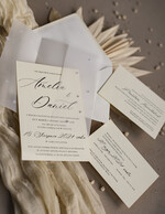 Zaproszenia ślubne z perełkami / tłoczeniem zaproszenia ślubne z perełkami, minimalistyczne zaproszenie na ślub z perełkami i kalką, rwane złocone zaproszenie na ślub cywilny perły11