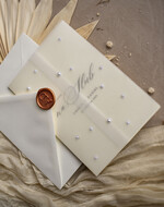 Zaproszenia ślubne z perełkami / tłoczeniem zaproszenia ślubne z perełkami, minimalistyczne zaproszenie na ślub z perełkami i kalką, rwane złocone zaproszenie na ślub cywilny perły14