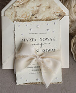 Zaproszenia ślubne z perełkami / tłoczeniem darte złocone zaproszenia ślubne z perełkami, różowe peonie zaproszenie na ślub z perełkam, rwane złocone zaproszenie na ślub cywilny perły i piwonie4