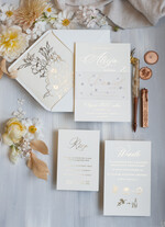 Zaproszenia ślubne z perełkami / tłoczeniem złocone zaproszenia ślubne z perełkami, minimalistyczne zaproszenie na ślub z perełkami i kalką, kalkowa obwoluta z perłami złocone zaproszenie na ślub cywilny4