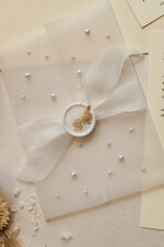 Zaproszenia ślubne z perełkami / tłoczeniem zaproszenia ślubne z perełkami kalkowa obwoluta, minimalistyczne zaproszenie na ślub z perełki 2