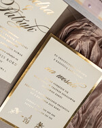 Zaproszenia ślubne z perełkami / tłoczeniem złote zaproszenia ślubne z perełkami, eleganckie zaproszenie na ślub w kalkowym etui, złocone zaproszenie na ślub cywilny perły, perełki na zaproszeniach ślubnych4