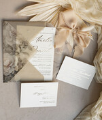 Zaproszenia ślubne z perełkami / tłoczeniem złocone zaproszenia ślubne z perełkami kalkowa koperta, boho zaproszenie na ślub z perełkami i kalką, kalkowa koperta vintage kwiaty z perłami, zaproszenie na ślub cywilny perły4