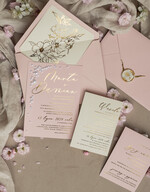 Zaproszenia ślubne z perełkami / tłoczeniem złocone zaproszenia ślubne z perełkami kalkowa koperta , minimalistyczne zaproszenie na ślub z perełkami i kalką, kalkowa koperta z perłami złocone zaproszenie na ślub cywilny perły7