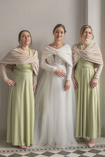 Panna Młoda Bolerka bolerka, narzutki, sweterki Beżowe Bolerko Ślubne Welurowe - Etola Ślubna z Rękawkami - Narzutka I Rękaw w kolorze Beżowym0