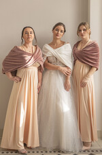 Panna Młoda Bolerka bolerka, narzutki, sweterki ślubna etola z weluru w kolorze pudrowego różu, różowe bolerko z weluru dla Panny Młodej, bolerko na ślub jesienią1