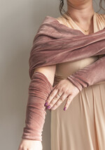 Panna Młoda Bolerka bolerka, narzutki, sweterki ślubna etola z weluru w kolorze pudrowego różu, różowe bolerko z weluru dla Panny Młodej, bolerko na ślub jesienią3