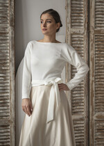 Panna Młoda Bolerka bolerka, narzutki, sweterki ślubne bolerko z wyciętymi plecami, sweterkowe bolerko do sukni ślubnej, bolerko z  dzianiny wykończone koronką, ślubne bolerko9