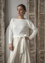 Panna Młoda Bolerka bolerka, narzutki, sweterki ślubne bolerko z wyciętymi plecami, sweterkowe bolerko do sukni ślubnej, bolerko z  dzianiny wykończone koronką, ślubne bolerko8