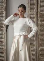 Panna Młoda Bolerka bolerka, narzutki, sweterki ślubne bolerko z wyciętymi plecami, sweterkowe bolerko do sukni ślubnej, bolerko z  dzianiny wykończone koronką, ślubne bolerko7