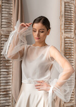 Panna Młoda Bolerka bolerka, narzutki, sweterki Tiulowe bolerko ślubne wykonane z odkrytymi plecami, ozdobne rękawy w bolerku na ślub, bolerko do sukni ślubnej, bufiaste rękawy w bolerku na ślub7