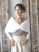 Panna Młoda Bolerka bolerka, narzutki, sweterki Kremowe  Bolerko Ślubne Welurowe - Etola Ślubna z Rękawkami - Narzutka I Rękaw w kolorze Kremowym0