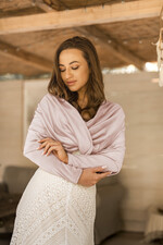 Panna Młoda Bolerka bolerka, narzutki, sweterki Różowe Bolerko Ślubne Welurowe - Etola Ślubna z Rękawkami - Narzutka I Rękaw w kolorze Pudrowy Róż1