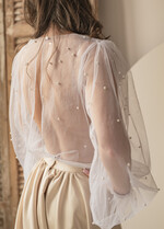 Panna Młoda Bolerka bolerka, narzutki, sweterki bolerko na letni ślub, bolerko z perełkami dla Panny Młodej, bolerko do sukni ślubnej w kolorze białym, bolerko z szerokimi rękawami4