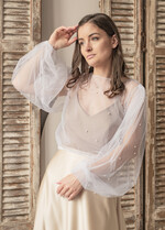 Panna Młoda Bolerka bolerka, narzutki, sweterki bolerko na letni ślub, bolerko z perełkami dla Panny Młodej, bolerko do sukni ślubnej w kolorze białym, bolerko z szerokimi rękawami12