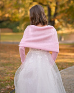 Panna Młoda Bolerka bolerka, narzutki, sweterki Różowe Sweterkowe Miekkie Bolerko Ślubne, Sweterek na jesienny ślub, Narzutka do sukni ślubnej, ciepłe bolerko na ślub jesienią 4