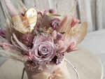 Prezenty dla Mamy flowerboxy, box ze słodyczami  prezent dla Mamy z okazji dnia Matki, kwiaty prezent dla mamy, kompozycja z suszonych kwiatów pomysł na prezent dla mamy, wieczne róże, flower box dla mamy5