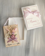 Prezenty dla Mamy flowerboxy, box ze słodyczami  drewniana kartka z życzeniami na dzień Mamy prezent dla Mamy z okazji dnia Matki, kwiaty prezent dla mamy, kompozycja z suszonych kwiatów pomysł na prezent dla mamy1