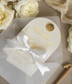 Zaproszenia na Komunię  dziewczynka  zaokrąglone zaproszenia komunijne, zaokrąglone zaproszenie na komunię, eleganckie złote zaproszenia na Pierwszą komunię2