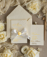 Zaproszenia na Komunię  dziewczynka    Eleganckie zaproszenia komunijne dla dziewczynki, zaproszenia na komunię z tłoczeniem, złote zaproszenia na komunię, zaproszenia na Pierwszą Komunię3