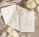 Zaproszenia na Komunię dla Dziewczynki dziewczynka  komunijne złote zaproszenia, zaproszenia na Pierwszą komunię z tłoczonymi kwiatami, tłoczone złocone zaproszenie w kieszonce na komunię4