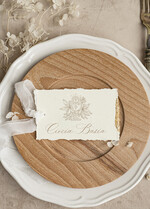 Winietki na komunię  winietki  złote winietki na komunię, winietka dekoracja stołu na komunii, komunijne winietki z płatkami złota, eleganckie winietki na komunię1