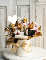  Prezenty dla Młodej Pary  Bomboniery Czekoladki prezent dla młodej pary, box dla młodej pary, prezent ślubny, słodki prezent ślubny, box prezentowy na ślub, zestaw słodyczy dla pary, prezent na wesele, upominek ślubny, prezent na nową drogę życia6