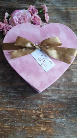 Prezenty dla Mamy biżuteria, pudełka, szkatułki na biżuterie  Prezent na Dzień Mamy Zegarek i bransoletki Upominek Dla Mamy Flowerbox z biżuterią1