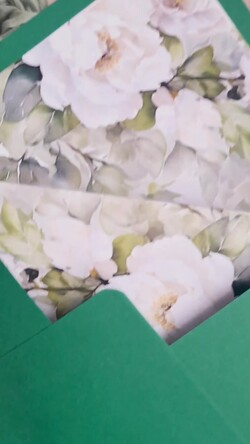 Zaproszenia ślubne Złote Glamour Poziome złote zaproszenia ślubne z lustrzanym monogramem, Kopertowe biało zielone zaproszenie na ślub złocone, zaproszenia na slub cywilny peonie 1