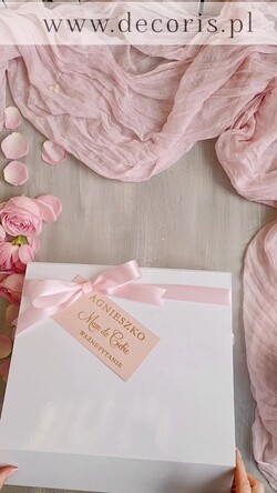 Prezenty dla świadków boxy prezentowe dla Świadkowej, prośba o świadkowanie  pomysł na prośbę o świadkowanie, prezent dla świadkowej zestaw kosmetyków, kubek dla świadkowej, box prezentowy dla świadkowej i druhny1